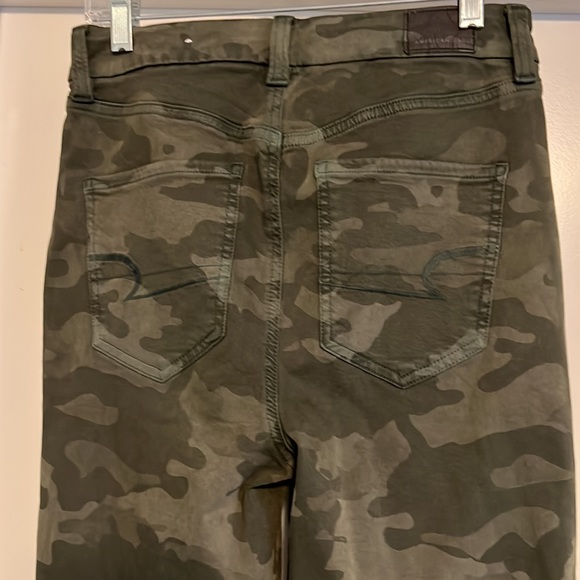 American Eagle Next Level Stretch pants in dark green camo - Picture 4 of 4